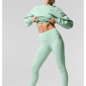 ALO Yoga Mint Green Workout Ensemble